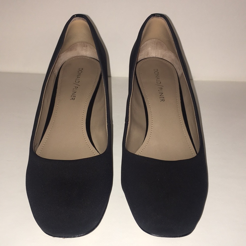 Donald Pliner Black Heels, Size 9